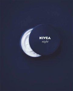 Publicidad minimalista de Nivea Night
